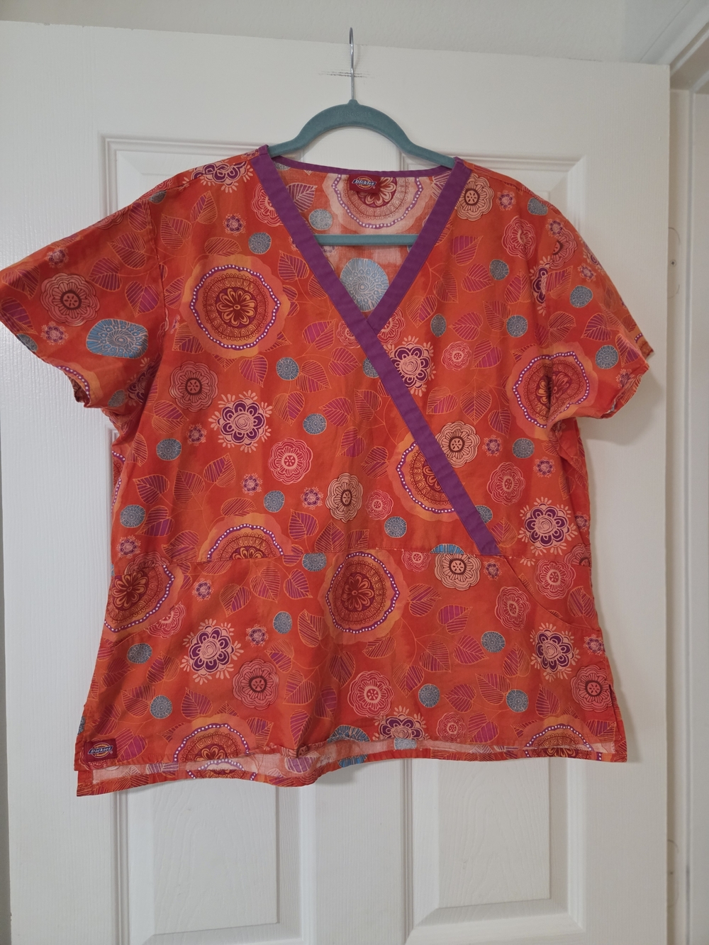 Dickie's Women’s Mandala Print Orange Scrub Top W/ Purple Trim. XL